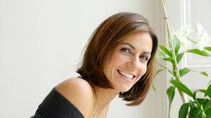 Julia bradbury is an english television presenter, employed by the bbc and itv, specialising in documentaries and consumer affairs. Bbc One Long Live Britain Julia Bradbury