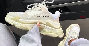 Shop over 4,900 top balenciaga women's shoes and earn cash back from retailers such as amazon.com, cettire, and farfetch and others such as nordstrom and ssense all in one place. Most Popular Balenciaga Shoes Cheap Online