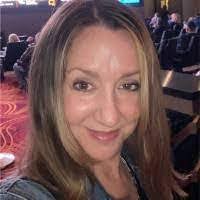 Shari Welton's Instagram, Twitter & Facebook