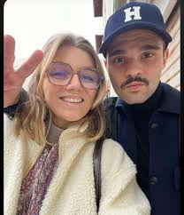 Kia Ora, Hi guys ! Nice to meet you first 😊 I am Alex (24) and with my  gurl Chloé (almost 25) we are looking for the perfect room in Auckland to