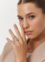 Diamond and Gemstone Rings from Veynou