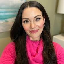 Sonja Gustafson's Instagram, Twitter & Facebook