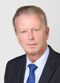 Reinhold mitterlehner, 1955 im nordösterreichischen helfenberg geboren, ist spitzenpolitiker der österreichischen volkspartei (övp). Mitterlehner 2014 Will Become Significantly Better Vindobona Org Vienna International News