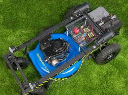 A nosey driver stops and tries to catch remote control lawn mower!!! Build A Lawnbot 400 Make