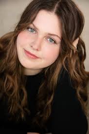 Between (Short 2022)