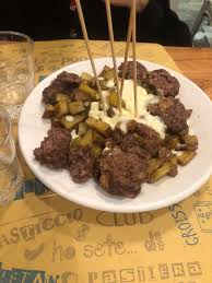 Karena dalam pembahasan ini semua kami kumpulkan jadi satu seperti taysen, angka. Porzione Di Patatine Con Polpetta Picture Of Food Rir Somma Vesuviana Tripadvisor