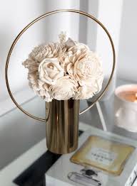 Its natural white color adds to the look of the flower and makes it easy to color the flowers in any required shade. Sydne Style Reviews Hey Bouquet Sola Wood Flower Bouquet Sydne Style