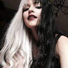 Fandomdatabase Hair Styles Split Hair Hair Beauty