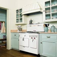 on trend: two tone kitchen cabinets