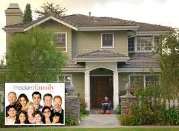 Photo of the dunphy house! Modern Family Three Funny Families And Their Three Fab Houses