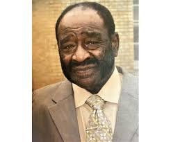 Nell Foley's Instagram, Twitter & Facebook