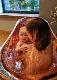 The bath support has a layer of soft tpe material, which warms very quickly to baby's body temperature and bath water. 10 Best Baby Bath Tub Reviews Buyer S Guide Everythingmom