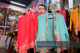 The house is a combination of three terrace. Bernama Kebaya Nyonya Dicintai Segenap Lapisan Masyarakat