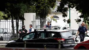 Un internaute publie une vidéo troublante filmée quelques secondes après l'attentat terroriste de barcelone. Profil Du Suspect Victimes Reactions Le Point Sur La Situation Apres L Attentat Contre Deux Mosquees De Christchurch Lci