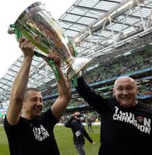 Toulon Owner Mourad Boudjellal And Coach Bernard Laporte Enjoy The Moment Rugby Team Super Rugby Rugby Club