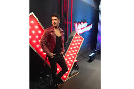Carrière artistique il fait partie du jury de the voice portugal lors des deuxième. Papa Babado A Companhia Especial De Mickael Carreira Nos Bastidores De The Voice