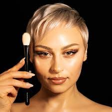 Lorena Vences's Instagram, Twitter & Facebook