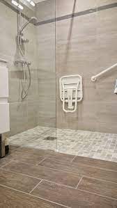 Maybe you would like to learn more about one of these? Decouvrez Salle De Bain Personnes Agees A 1 Euro Renovation Maison Isolation