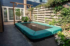 trampoline in je tuin tuin moderne tuin tuinartikelen