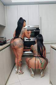 DoubleDose Twins on X: What do you think we are cooking?🍑  t.couBQ10D7DpB  X