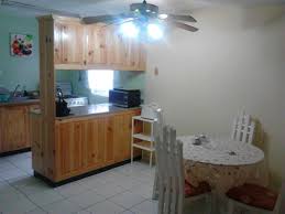 This completely renovated building has two beautiful 2. Apartement