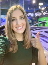 Happy St. Patrick's Day! Wore a much more festive outfit to work, but still  changed into a green dress that works at the green screen 😁 Can't see my  legs at the
