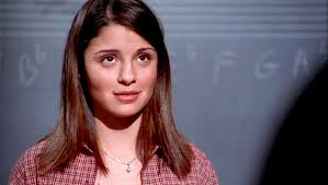 Just finished the season finale of season one. I feel like I am 16 again  and I am crying watching Liz run away from max.