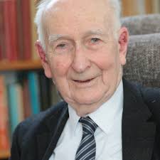 Beidh Jake Mac Siacais ina threoraí ag Caoimhe Ceol Ní Chathail ar Shlí na  Gaeltachta in Iarthar Bhéal Feirste mar chuid den fheachtas An tSiúlóid  Mhór nó The Big Walk. 19:03 ar