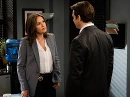 Benson is held captive in the season 15 premiere as the rest of the special victims 19. Svu Season 17 Episode 5