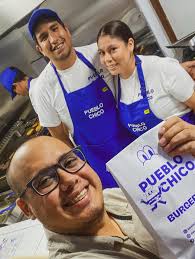 Seguimos grabando, desde hace 7 años… con la misma pasión, algo cansado a  veces pero feliz, conociendo amigos, gente que quiere sobre salir, personas  amables y de buen corazón, seguimos grabando, con