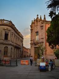 Centro de Arteaga, Coahuila de Zaragoza, Coah. . . . . . #coahuila #arteaga #pueblomagico #mochileromx #mxfotografosmx #pueblosdemexicoconhistoria #mextagram #visitmexico #vive_mexico #loves_mexico #mexico_maravilloso #mexigers #Pasionxmexico ...