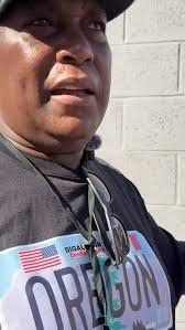 Finally — though briefly — united with one of my all-time favorite  journalists and people, @brian_goldstone. I can't think of anyone who does  a better job of both rendering people in their