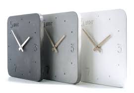 Moderne Wanduhr Aus Beton In Zeitlosem Design Betonuhr Wanduhren Modern Wanduhr