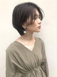 大人 暗髪 センターパート ショートボブ ショートボブ ヘアカット 丸顔 ヘアスタイル