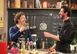 Luxe tv emission cuisine luxe art la création d'un cocktail peut révéler de l'art lorsque la boisson présente une composition complexe et subtile. Les Recettes Pompettes L Emission Ou L On Cuisine En Buvant De L Alcool Fait Polemique Elle
