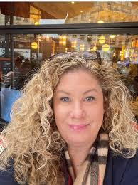 Lauren Shuman's Instagram, Twitter & Facebook