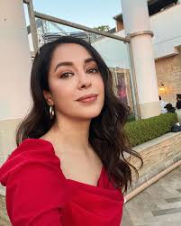 Loving yourself is not vanity, It's sanity!xoxo Owning our story and loving  ourselves through that process is the bravest thing that we'll ever do 🤍 .  . . ——————————————————- #shazianazkhan #loveyourselffirst #styleinspo #