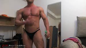 Join Live Muscle Chat and Watch Them Jerk