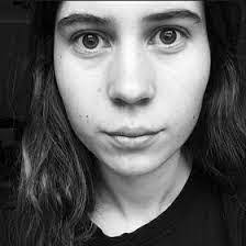 Jeanne Mulder's Instagram, Twitter & Facebook