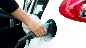 Avand in vedere cat de multe benzinarii exista in statele unite, putem spune ca gasirea uneia la statiile de incarcare electrica sunt destul de putine, desi vedem eforturi de la diverse companii de asemenea, se asteapta ca acest efort va costa compania volkswagen 2 miliarde de dolari la nivelul. StaÈ›ii De IncÄƒrcare MaÈ™ini Electrice Kaufland