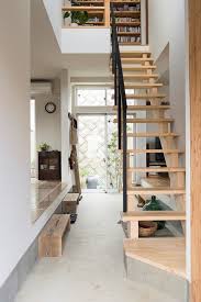 毎週土曜深夜1 15 放送の ざっくりハイタッチ テレビ東京 11月21日深夜放送の回は 千原ジュニアさんの同期であるバッファロー吾郎の竹若元博 たけわか もとひろ さんが建てたという新築の家にお邪魔する という内容でした その家というのが なんと 竹若