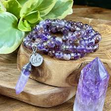 Buddha Stones Amethyst Lilie Charm Armband