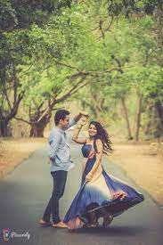 Pin By Srikanth On Pre Wedding Photos Pre Wedding Photoshoot Outdoor Wedding Photoshoot Poses Indian Wedding Photography Poses