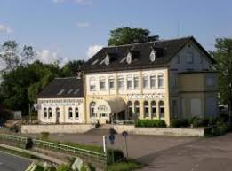 It has approximately 18,500 inhabitants. Die 10 Besten Hotels In Sarstedt Ab 45