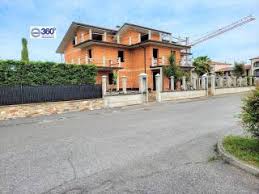 Aaaaaaappassionati delle belle case.rovato, bella zona residenziale, causa inutilizzo privato vende indipendente villetta a schiera di testa nuova, mai usata ancora incelofanata e composta da: Case In Vendita A Sant Andrea Rovato Immobiliare It