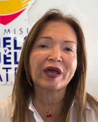 Vía @nicolasmaduro Asistí a la inauguración de la Casa de los Abuelos y  Abuelas "Rosa Inés Chávez" en la avenida Bolívar de #Caracas. ¡Qué bonito  encuentro! Fue muy gratificante darles un abrazo, ...