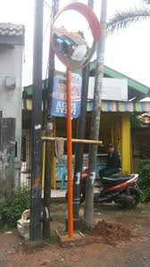 Cermin cekung berasal dari kata dasar cermin. Jual Cermin Cembung Tikungan Jalan Ukuran 60cm Convex Mirror Safety Mirror Di Lapak Dagoshop Bukalapak