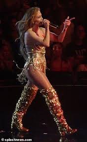 She was crushed after they broke up, though she felt at the time that a source close to lopez told e! Pin On Style