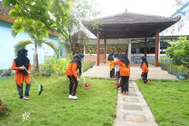Hak saya adalah mendapatkan lingkungan sekolah yang mendukung proses belajar mengajar. Mewujudkan Sekolah Tetap Sehat Melalui Program Jumat Sehat Dan Jumat Bersih Sma Negeri 1 Bojonegoro