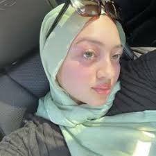 Aileen at The Throne 🤍